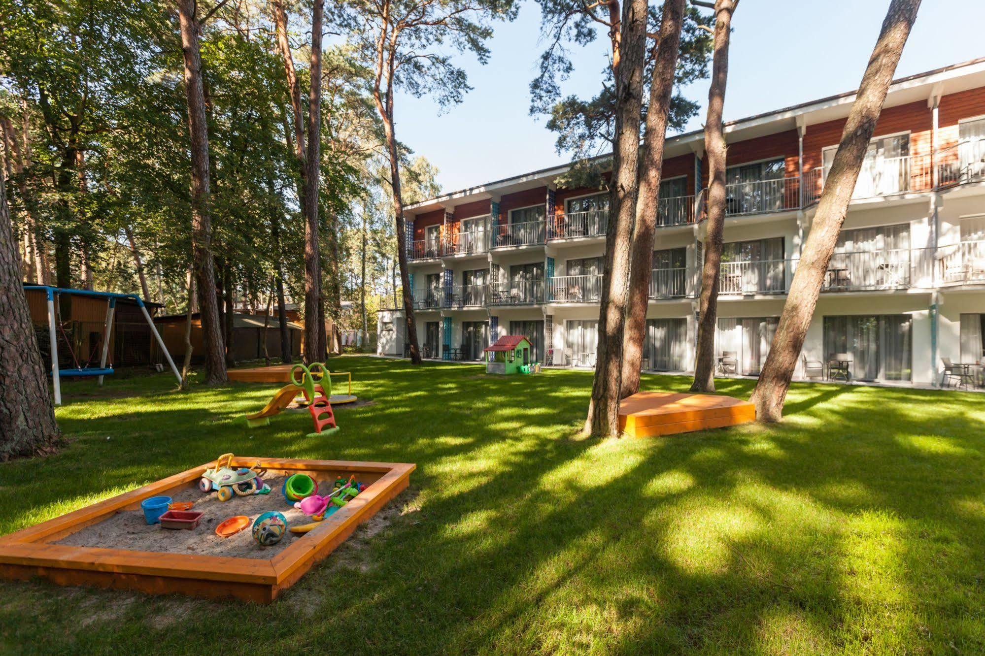 Waterside Resort Darlowko Exterior foto